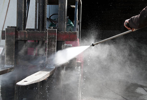 Best Concrete Pressure Washing  in North Fort Myers, FL